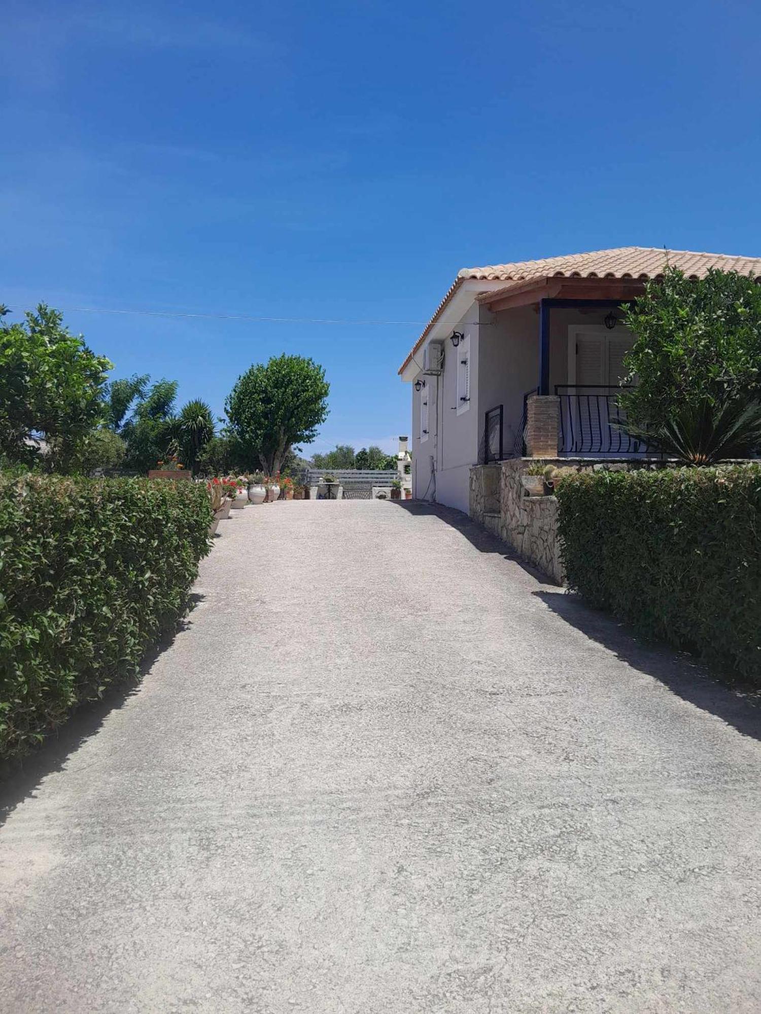 Kanelos Garden House Case de vacanță